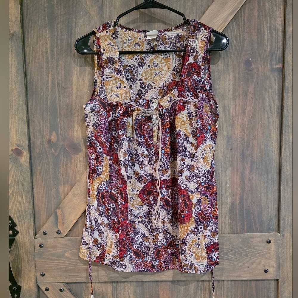 Mossimo Floral Sleevless Pleated Semi Sheer Tank Size Large